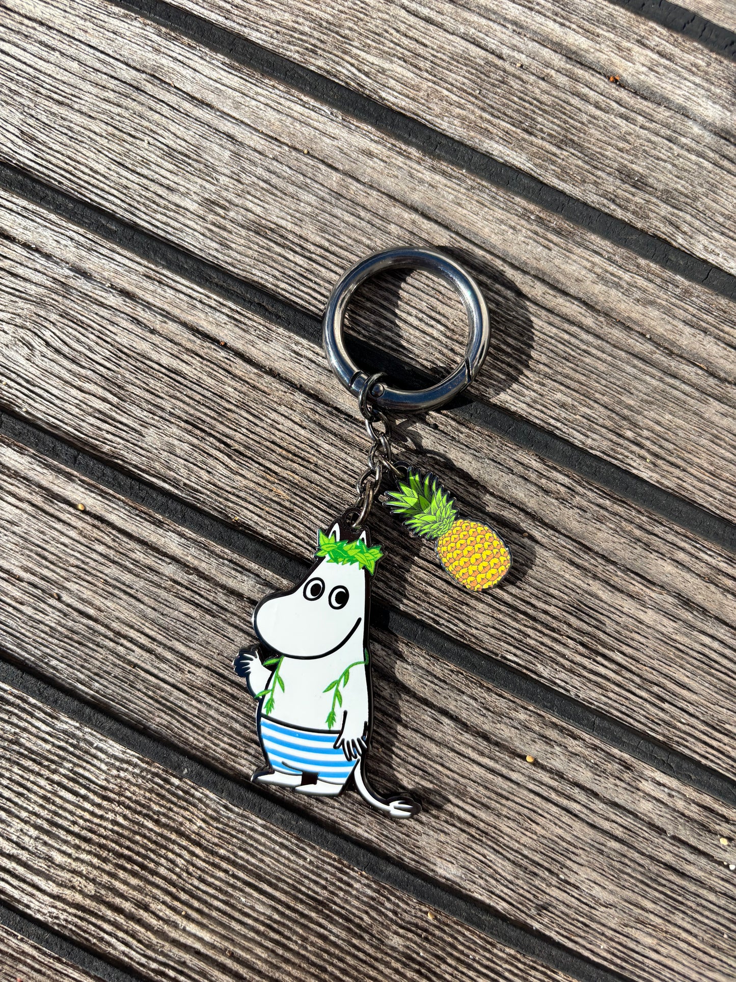 Moomin Shop Hawaii Waving Moomin Keychain